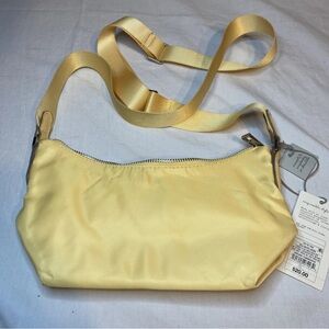 A New Day Womens Yellow Purse Handbag Converts to Crossbody or Shoulder NEW